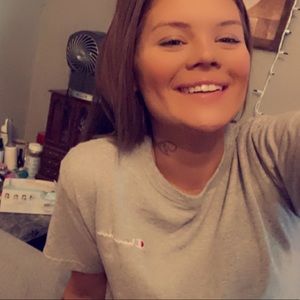 Meet your Posher, Candace